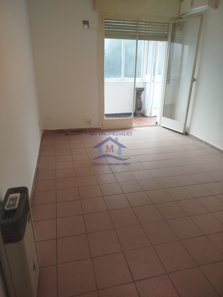 Departamento de 2 dormitorios en venta complejo cerrado