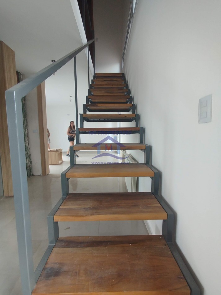 Duplex a estrenar en venta en Lomas de Manantiales 