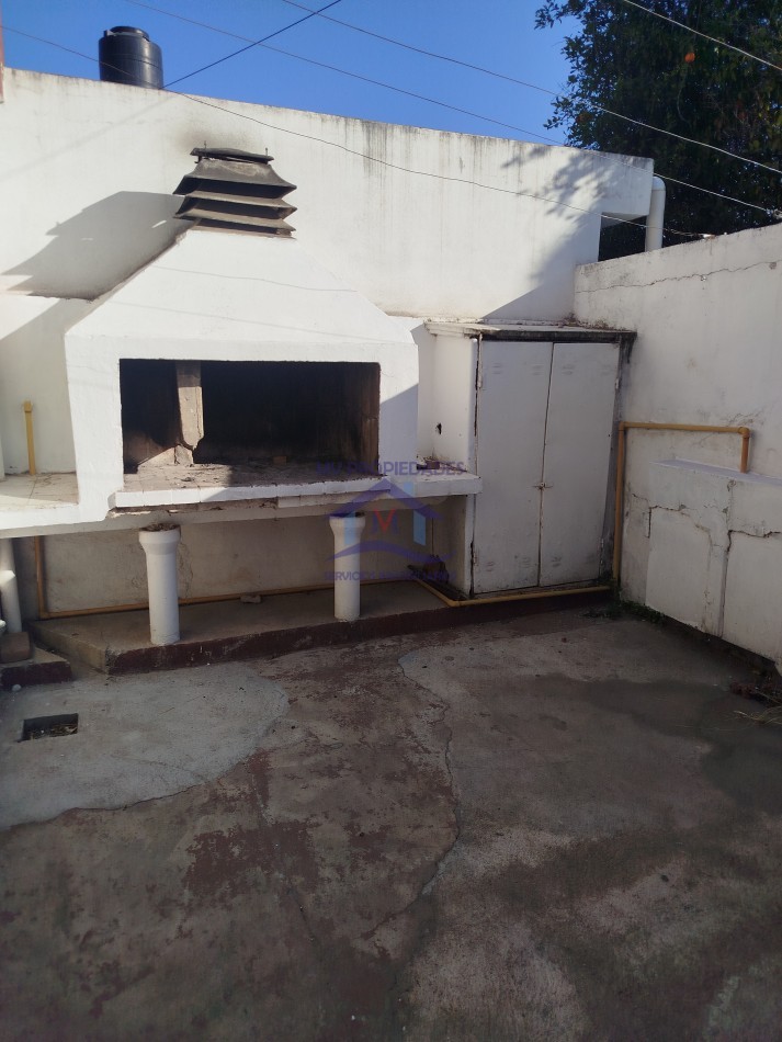 Casa en venta de 3 Dormitorios Barrio Los Naranjos Apta credito 