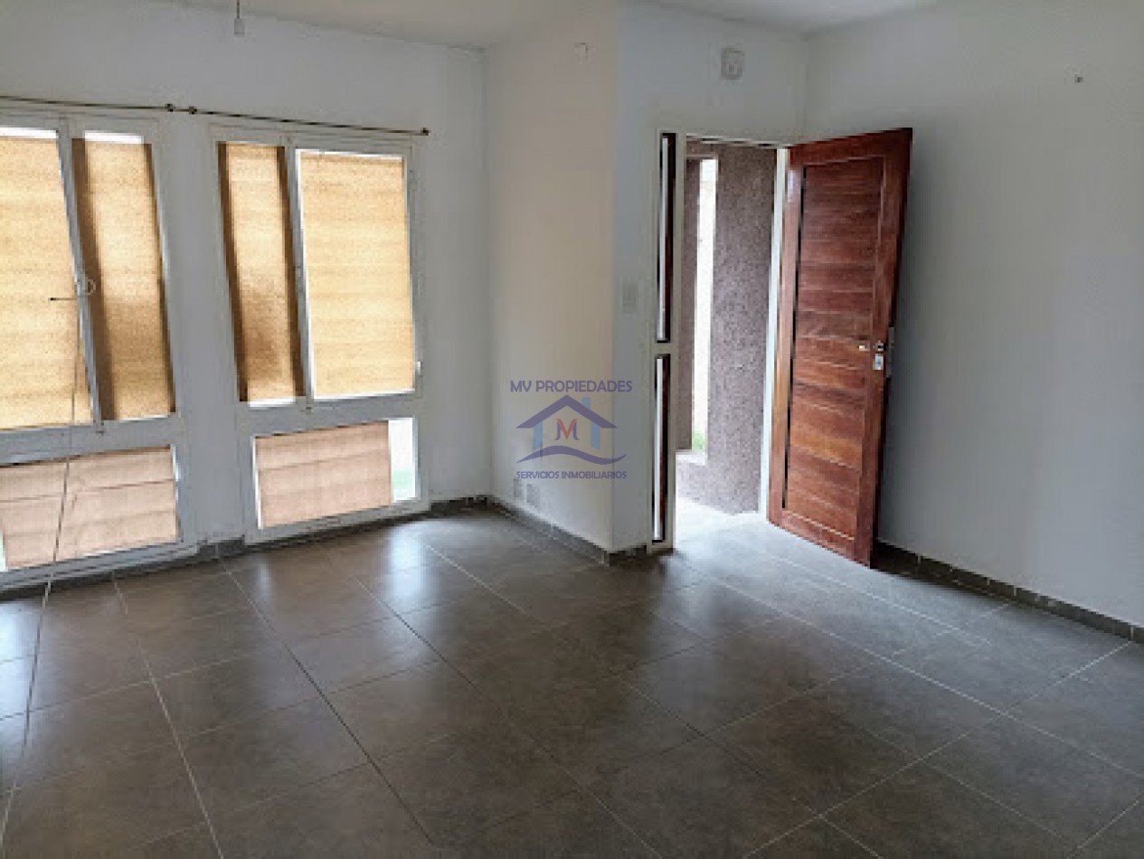 Casa en venta de 2 dormitorios en Universitario de Horizonte 