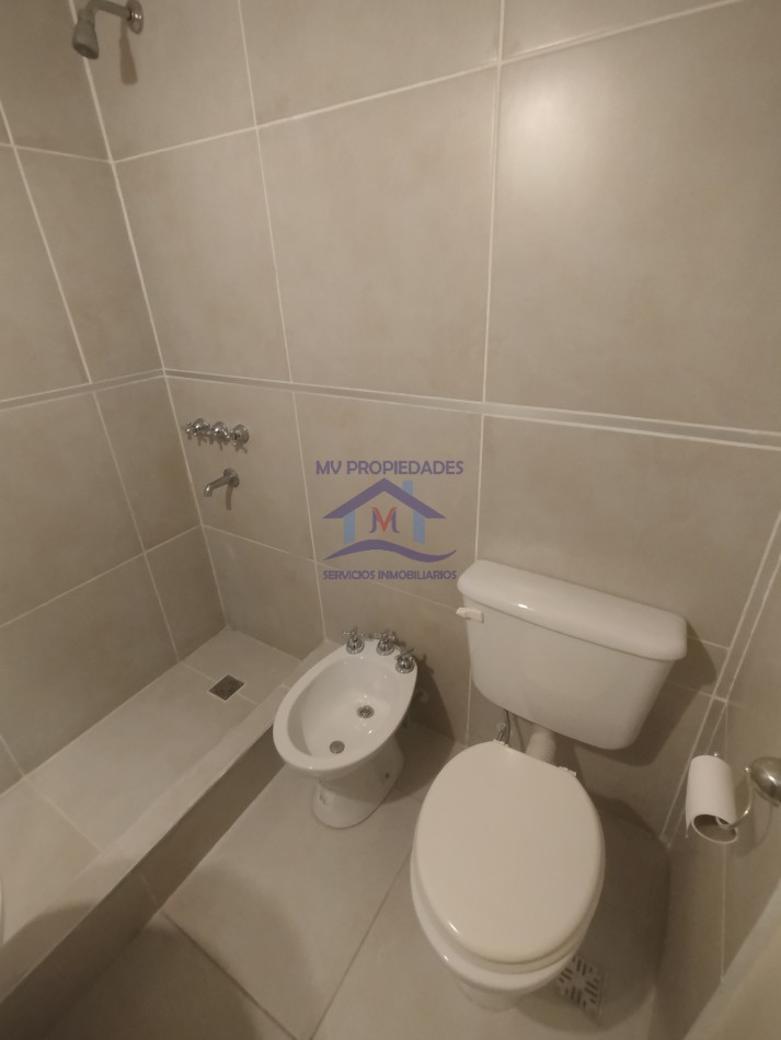 Departamento de 2 dormitorios en venta complejo cerrado