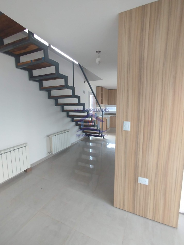 Duplex a estrenar en venta en Lomas de Manantiales 