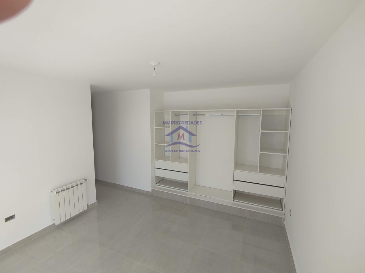 Duplex a estrenar en venta en Lomas de Manantiales 