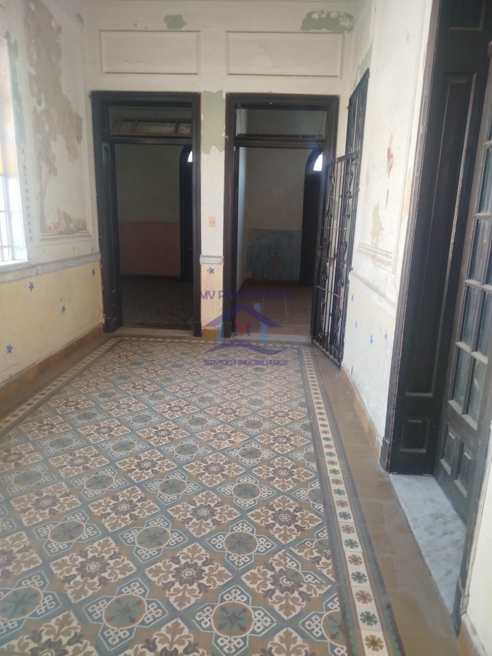 Casona grande en Alquiler ideal emprendimiento en Barrio Centro 