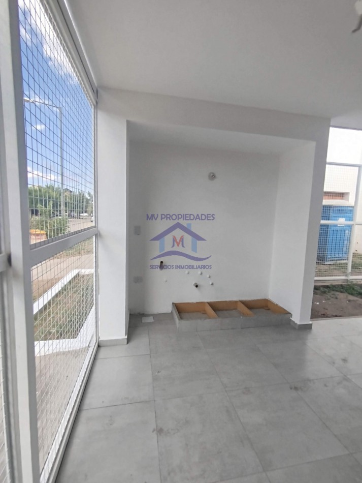 Duplex a estrenar en venta en Lomas de Manantiales 