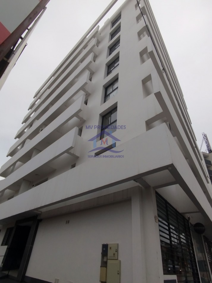 Departamentos a estrenar en venta de 1 dormitorio frente Nuevo centro Shoping 