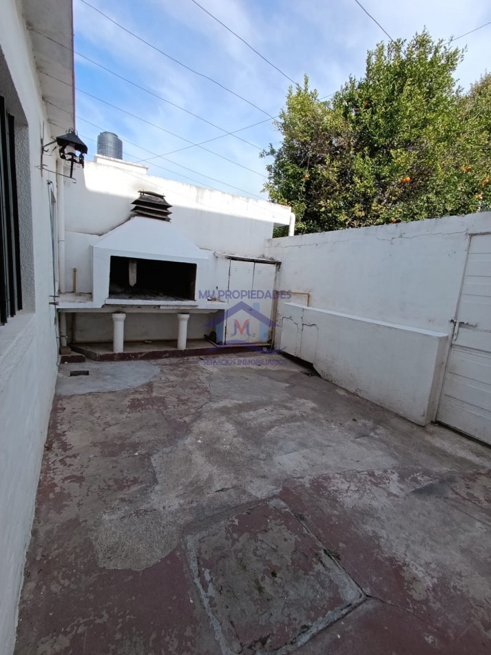 Casa en venta de 3 Dormitorios Barrio Los Naranjos Apta credito 