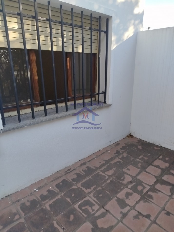 Casa en venta de 3 Dormitorios Barrio Los Naranjos Apta credito 