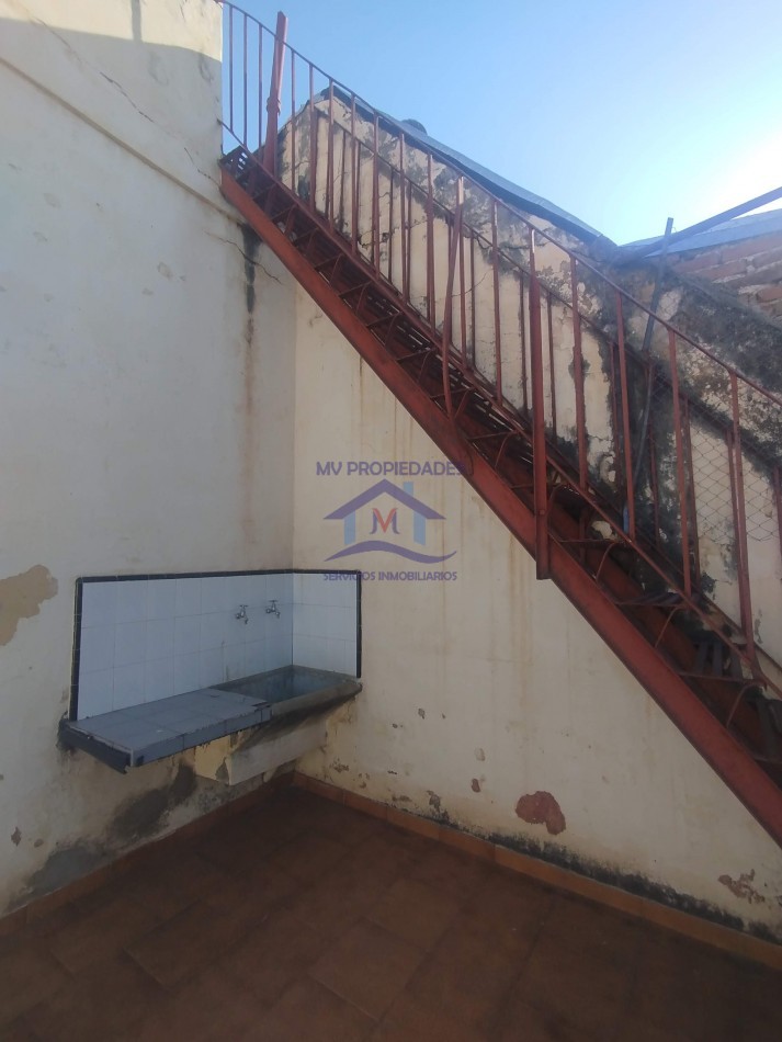 Casona grande en Alquiler ideal emprendimiento en Barrio Centro 