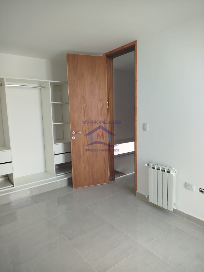 Duplex a estrenar en venta en Lomas de Manantiales 