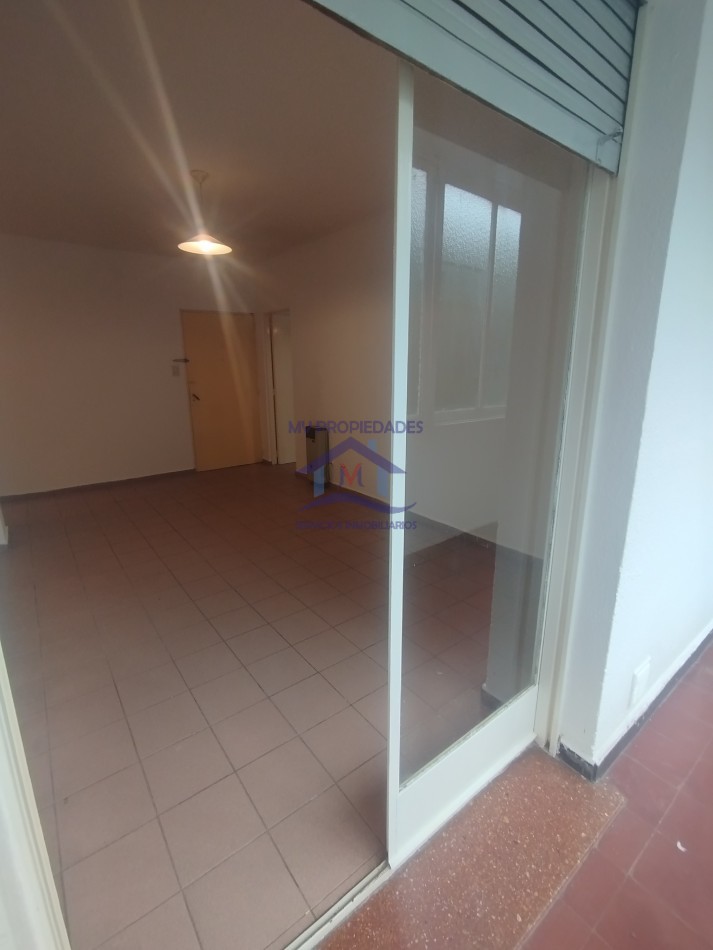 Departamento de 2 dormitorios en venta complejo cerrado