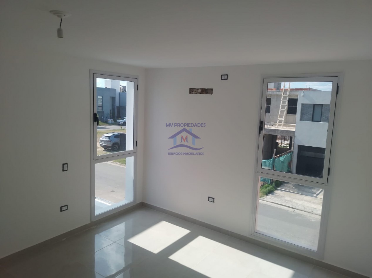 Duplex a estrenar en venta en Lomas de Manantiales 