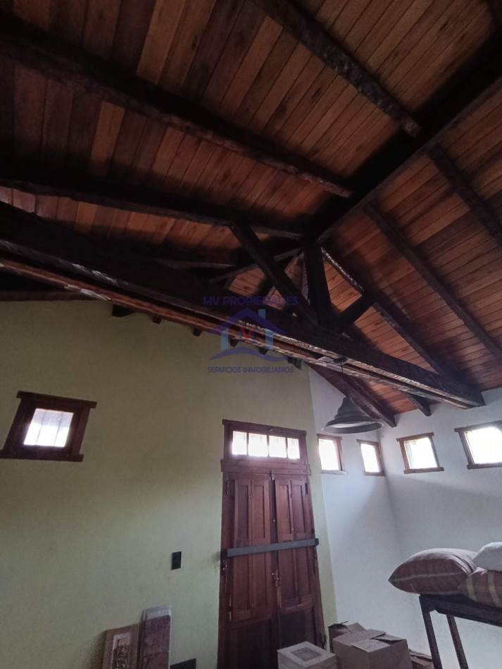 CASA grande en VENTA de 2/3 dormitorios en el Diquecito barrio de la calera Cordoba jardin y pileta 
