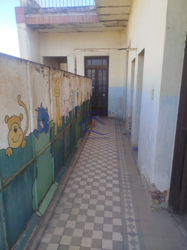 Casona grande en Alquiler ideal emprendimiento en Barrio Centro 