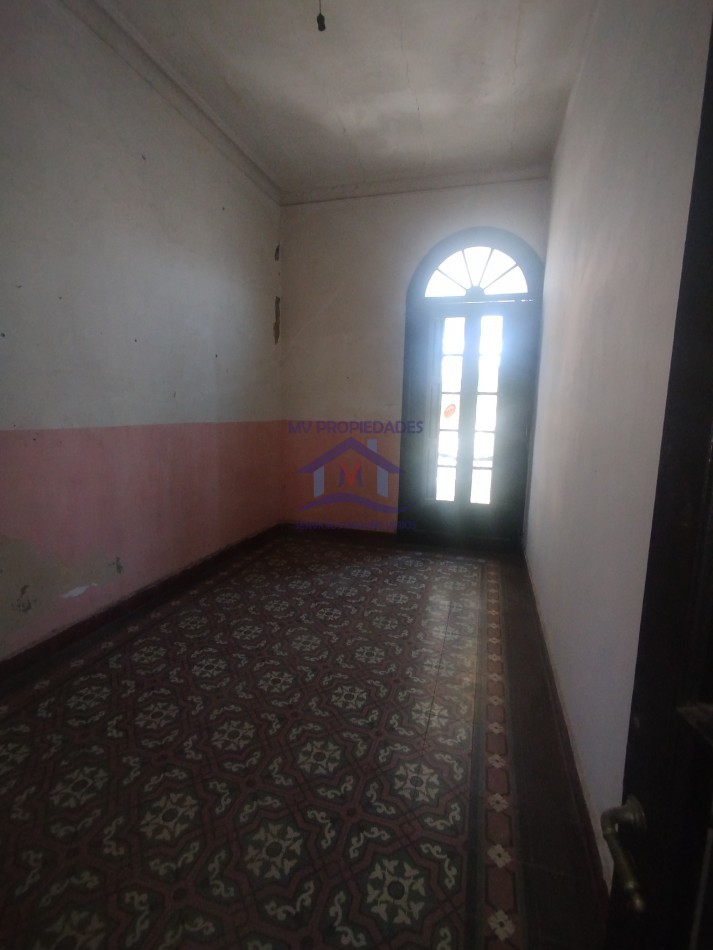 Casona grande en Alquiler ideal emprendimiento en Barrio Centro 