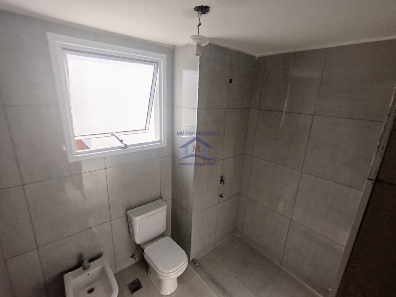 Duplex a estrenar en venta en Lomas de Manantiales 