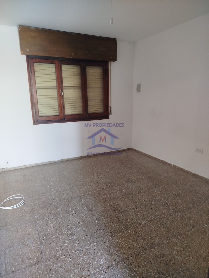 Casa en venta de 3 Dormitorios Barrio Los Naranjos Apta credito 