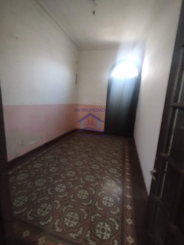 Casona grande en Alquiler ideal emprendimiento en Barrio Centro 