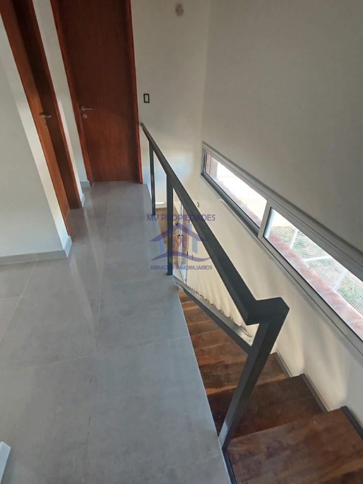 Duplex a estrenar en venta en Lomas de Manantiales 