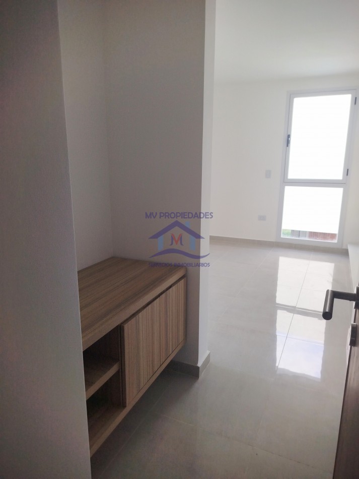 Duplex a estrenar en venta en Lomas de Manantiales 