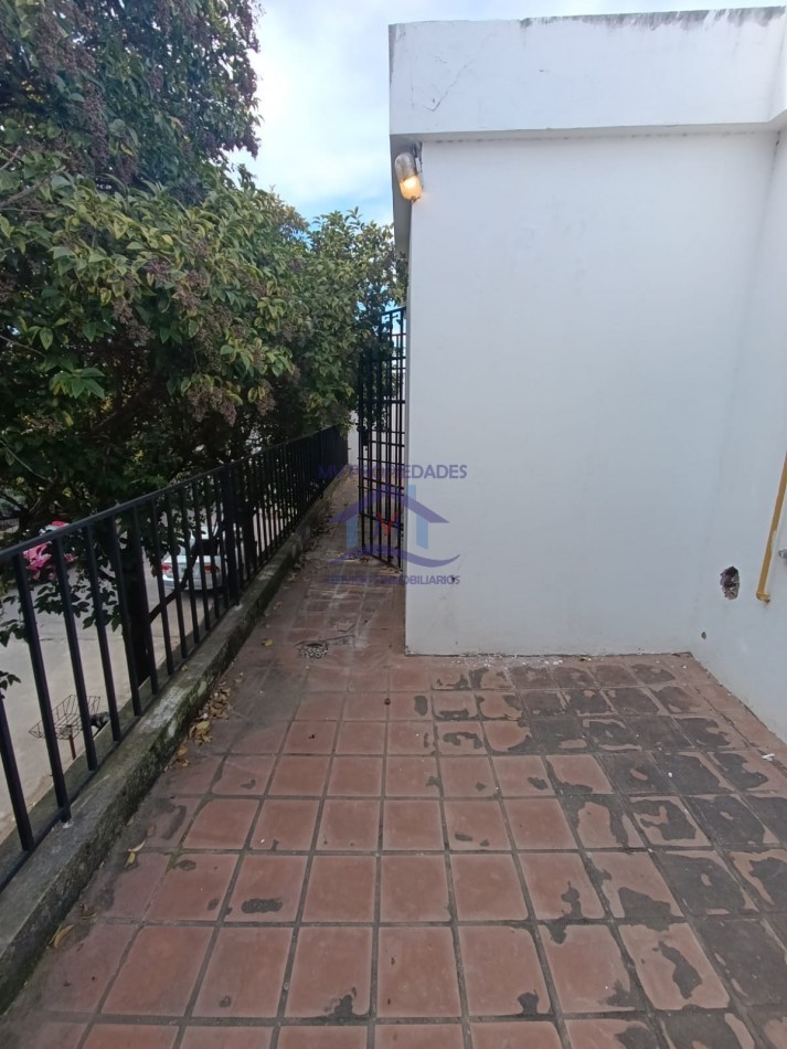Casa en venta de 3 Dormitorios Barrio Los Naranjos Apta credito 