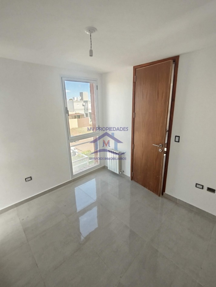Duplex a estrenar en venta en Lomas de Manantiales 