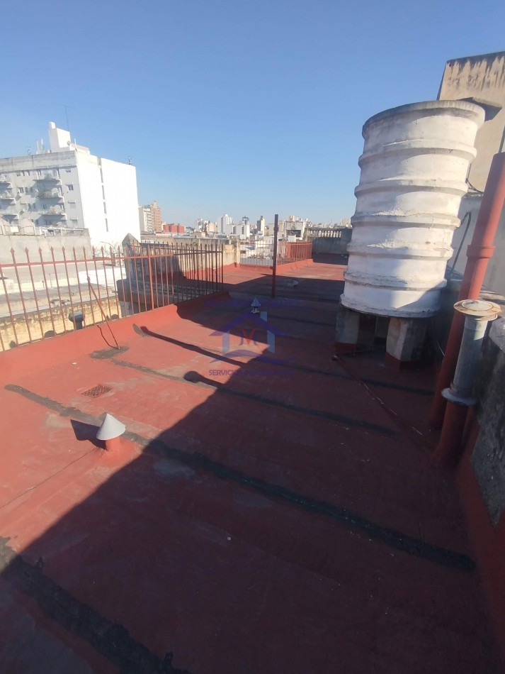 Casona grande en Alquiler ideal emprendimiento en Barrio Centro 