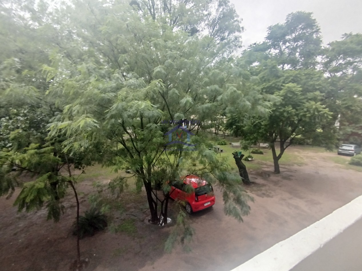 Departamento de 2 dormitorios en venta complejo cerrado