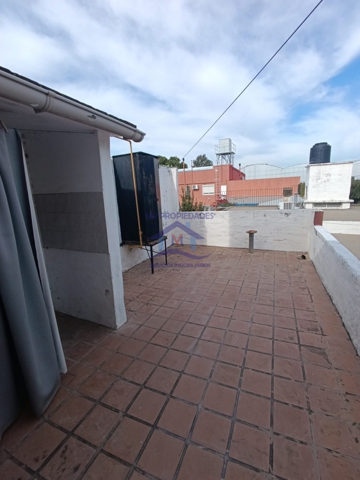Casa en venta de 3 Dormitorios Barrio Los Naranjos Apta credito 