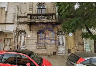 Casona grande en Alquiler ideal emprendimiento en Barrio Centro 