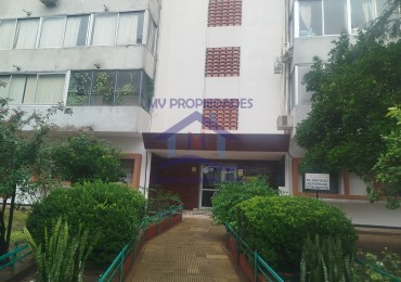 Departamento de 2 dormitorios en venta complejo cerrado