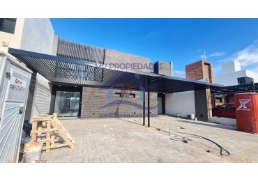 Duplex en venta de 3 dormitorios en Prados de Manantiales 